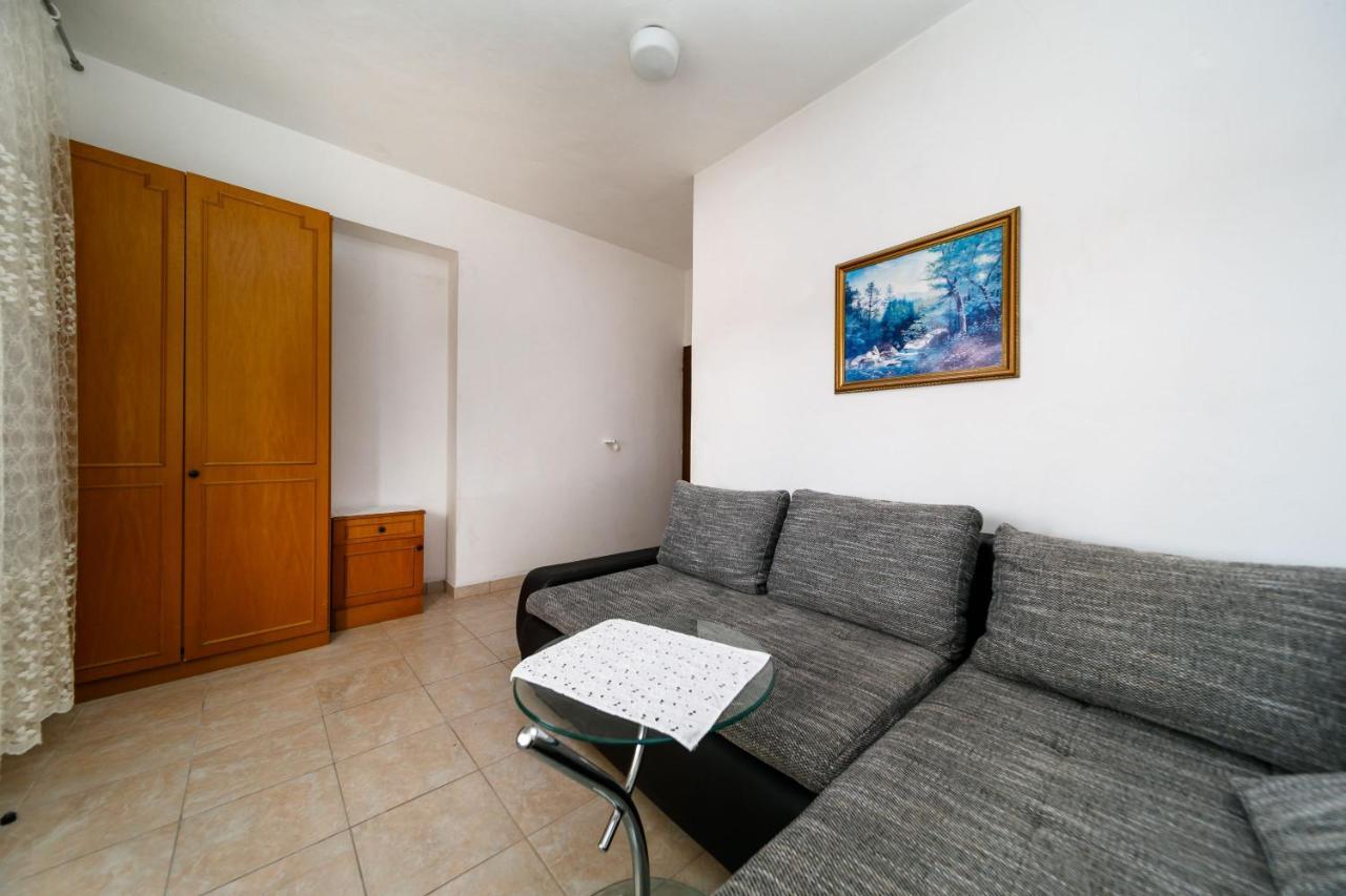 Marie I Nikola Apartment Krk Town Exterior photo